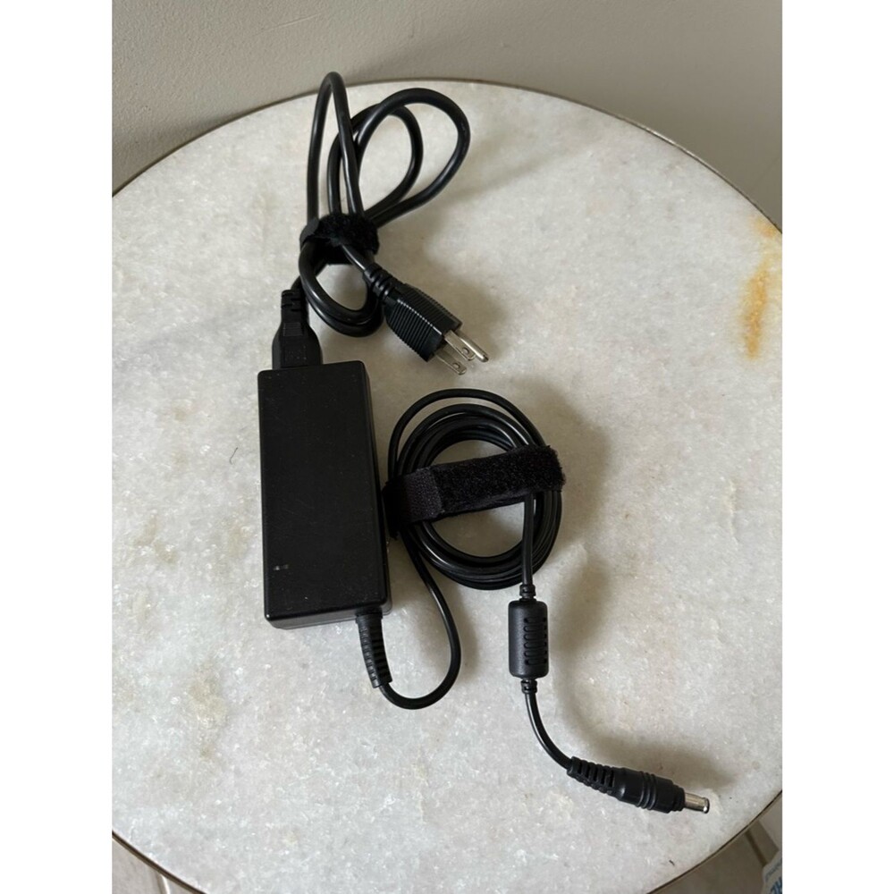 Original LiteOn 40W AC/DC Adapter for Samsung Ultrabook Laptop Series 3 5 7 9